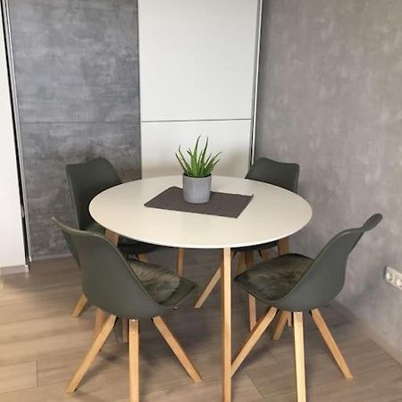 Modern Eingerichtetes Apartment Naehe Hauptbahnhof Брауншвайг Екстериор снимка